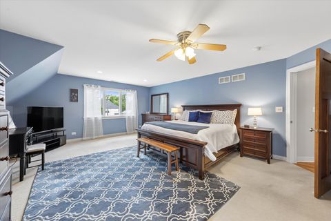 Tiny photo for 198 N Glenview Avenue, Elmhurst, IL 60126 (MLS # 12680368)