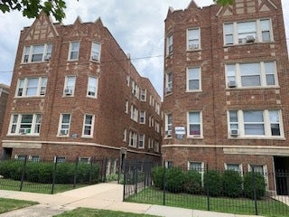 Photo 1 of 5 — 5540 N Campbell Avenue 3C, Chicago, IL 60625