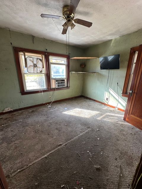 Tiny photo for 708 W 12th Street, Sterling, IL 61081 (MLS # 12508607)