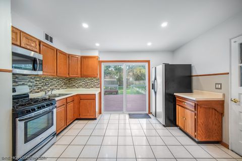 Tiny photo for 9018 Roach Avenue, Brookfield, IL 60513 (MLS # 12526295)