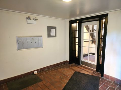 Tiny photo for 136 Clyde Avenue #2S, Evanston, IL 60202 (MLS # 12487396)