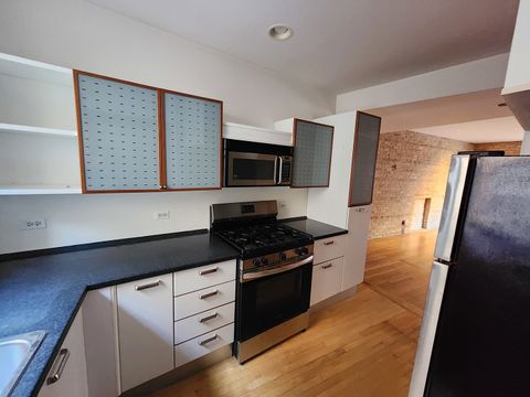 Tiny photo for 136 Clyde Avenue #2S, Evanston, IL 60202 (MLS # 12487396)