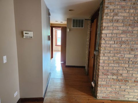 Tiny photo for 136 Clyde Avenue #2S, Evanston, IL 60202 (MLS # 12487396)