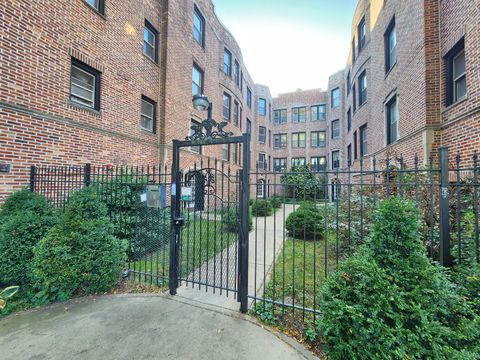 Photo of 136 Clyde Avenue #2S, Evanston, IL 60202 (MLS # 12487396)