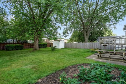 Tiny photo for 910 Southbridge Drive, Aurora, IL 60506 (MLS # 12529686)