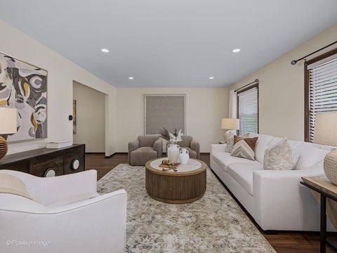 Tiny photo for 800 Marston Avenue NE, Glen Ellyn, IL 60137 (MLS # 12752816)
