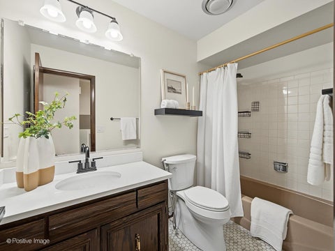 Tiny photo for 800 Marston Avenue NE, Glen Ellyn, IL 60137 (MLS # 12752816)