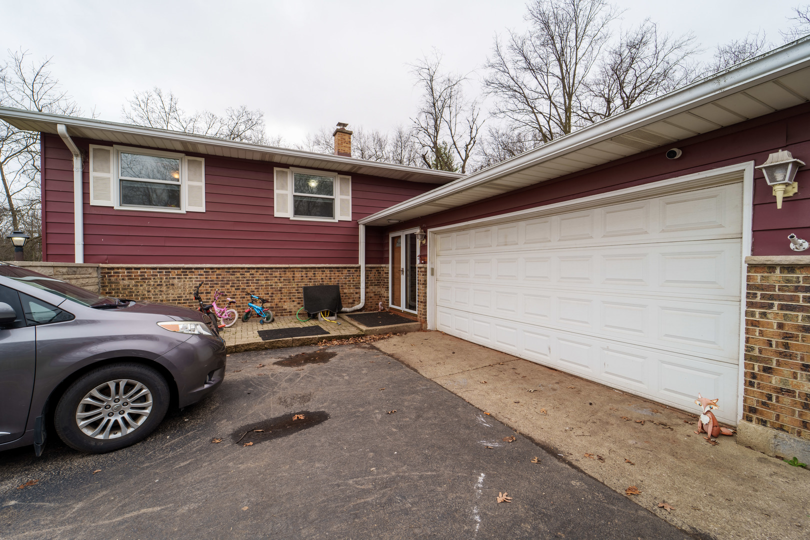 6125 Scott Lane