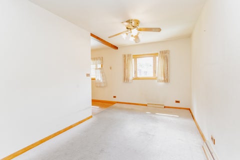 Tiny photo for 255 W Walnut Avenue, Des Plaines, IL 60016 (MLS # 12768523)