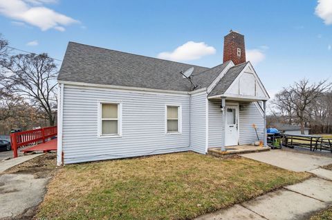 Tiny photo for 136 W 18th Street, Lockport, IL 60441 (MLS # 12544315)