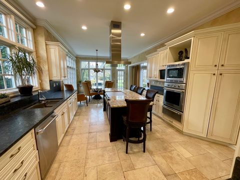 Tiny photo for 5561 S Oak Street, Hinsdale, IL 60521 (MLS # 12387400)