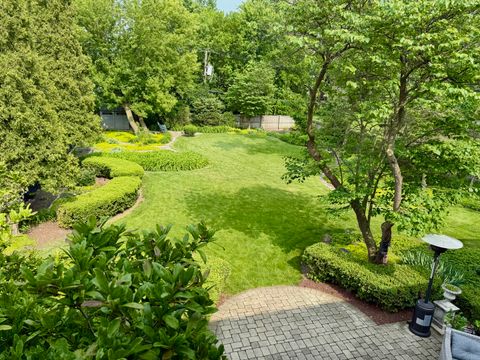 Tiny photo for 5561 S Oak Street, Hinsdale, IL 60521 (MLS # 12387400)