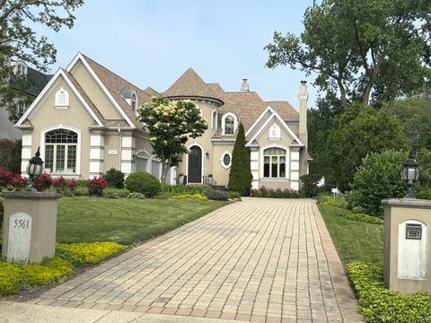 Tiny photo for 5561 S Oak Street, Hinsdale, IL 60521 (MLS # 12387400)