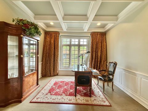 Tiny photo for 5561 S Oak Street, Hinsdale, IL 60521 (MLS # 12387400)