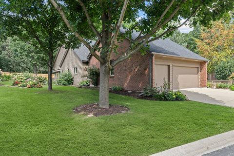 Photo of 2461 Tall Oaks Drive, Elgin, IL 60123 (MLS # 12482574)
