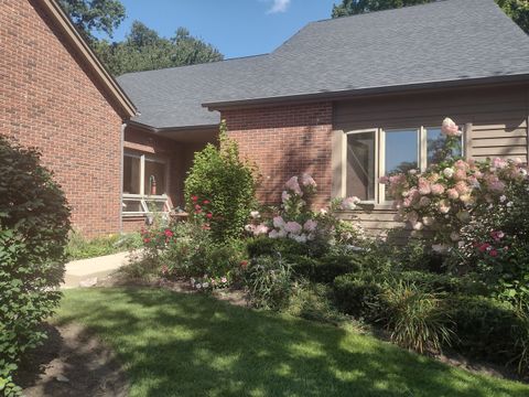 Tiny photo for 2461 Tall Oaks Drive, Elgin, IL 60123 (MLS # 12482574)