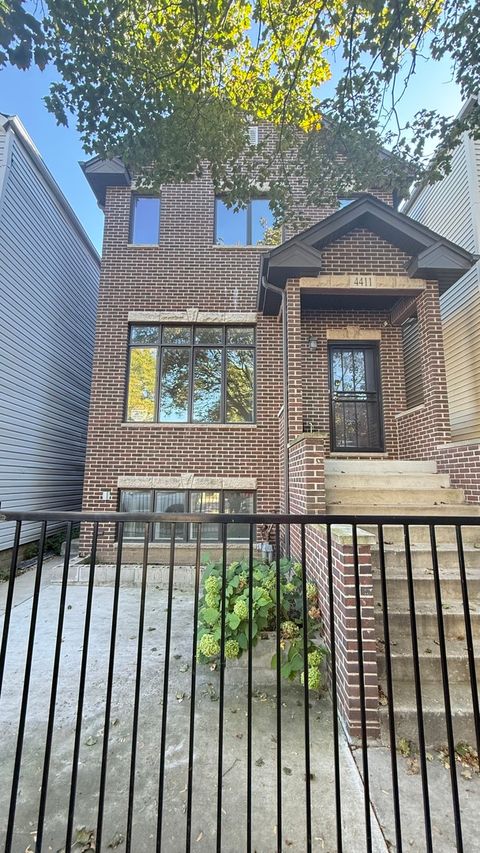 Photo of 4411 S Wallace Street, Chicago, IL 60609 (MLS # 12490355)