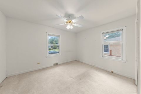 Tiny photo for 8950 Ewing Avenue, Evanston, IL 60203 (MLS # 12503085)