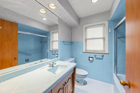 Tiny photo for 8950 Ewing Avenue, Evanston, IL 60203 (MLS # 12503085)