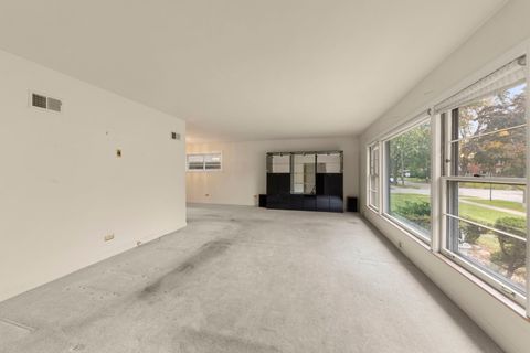 Tiny photo for 8950 Ewing Avenue, Evanston, IL 60203 (MLS # 12503085)