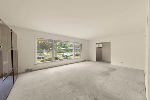 Tiny photo for 8950 Ewing Avenue, Evanston, IL 60203 (MLS # 12503085)