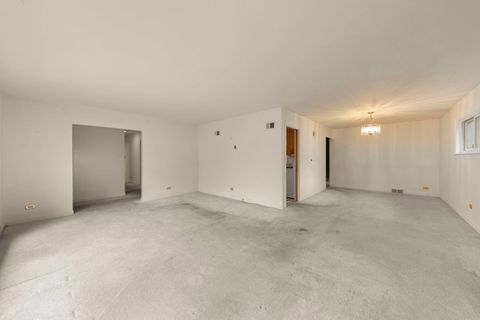 Tiny photo for 8950 Ewing Avenue, Evanston, IL 60203 (MLS # 12503085)