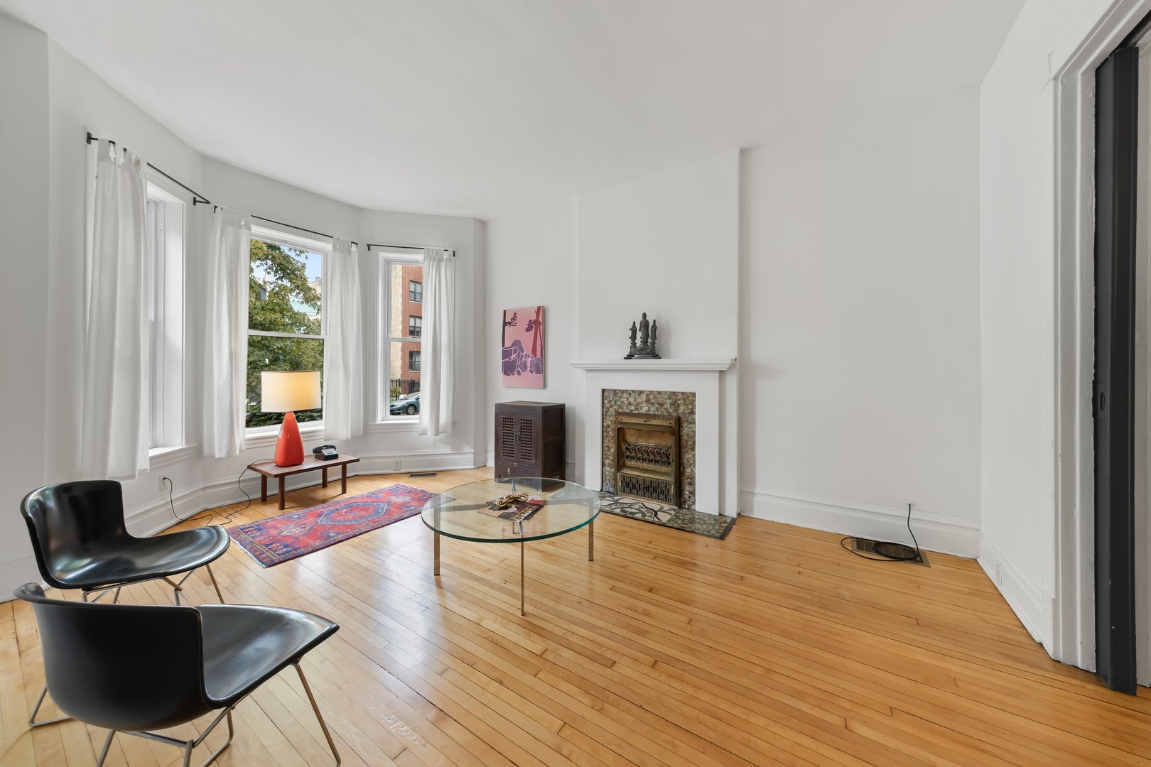 3233 W Le Moyne Street