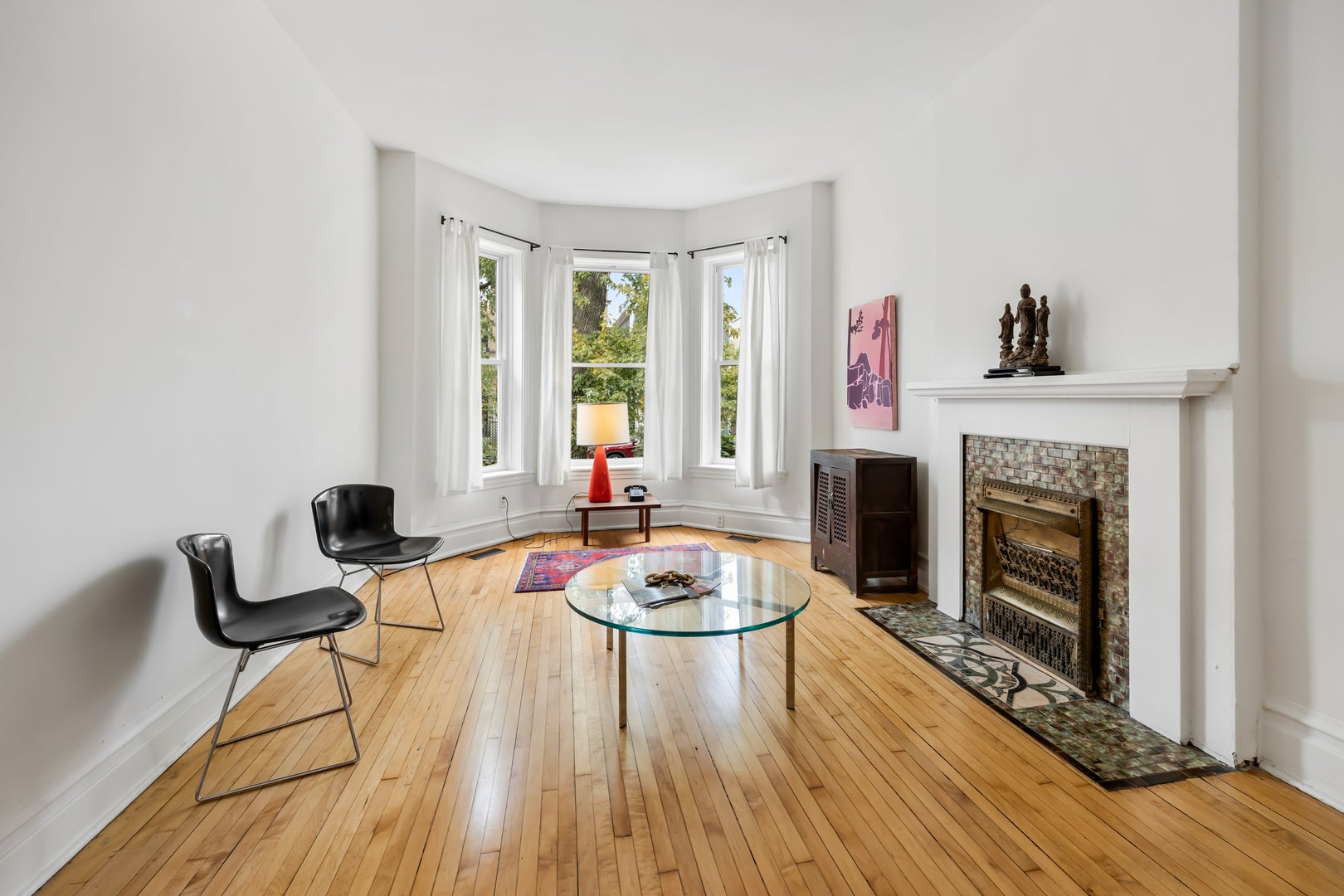 3233 W Le Moyne Street