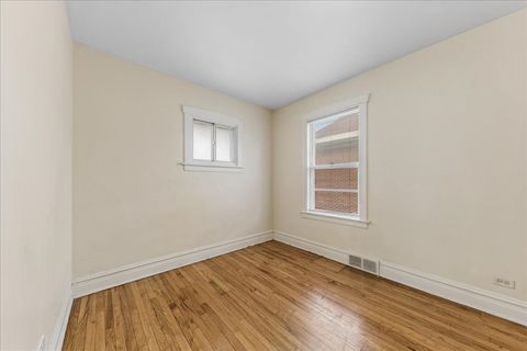 Tiny photo for 2817 Wenonah Avenue, Berwyn, IL 60402 (MLS # 12602084)