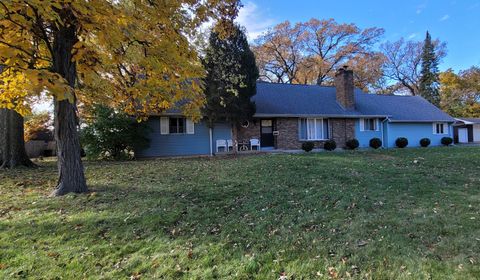 Photo of 81 Lillian Lane, Yorkville, IL 60560 (MLS # 12513886)