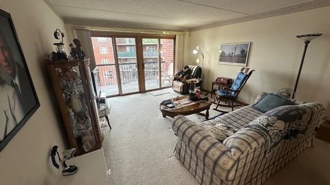 Tiny photo for 8560 W Foster Avenue #604, Norridge, IL 60706 (MLS # 12553137)