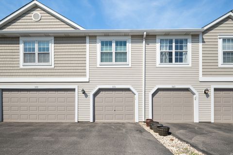 Tiny photo for 371 Le Parc Circle, Buffalo Grove, IL 60089 (MLS # 12606663)