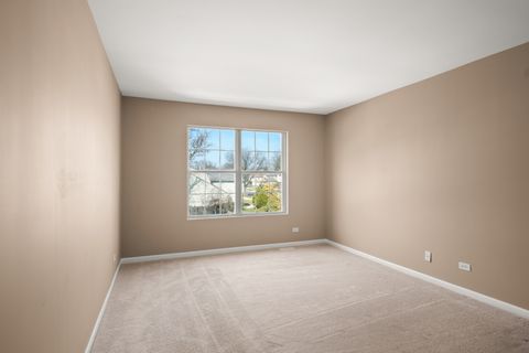 Tiny photo for 371 Le Parc Circle, Buffalo Grove, IL 60089 (MLS # 12606663)