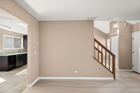 Tiny photo for 371 Le Parc Circle, Buffalo Grove, IL 60089 (MLS # 12606663)