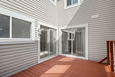 Tiny photo for 371 Le Parc Circle, Buffalo Grove, IL 60089 (MLS # 12606663)
