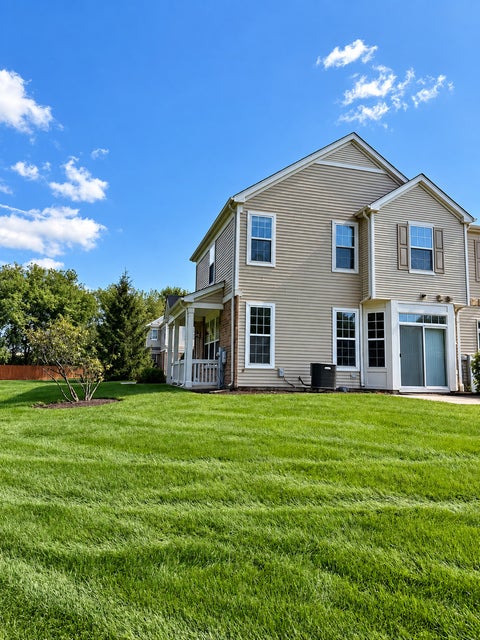 Tiny photo for 2534 Evergreen Circle, McHenry, IL 60050 (MLS # 12761528)