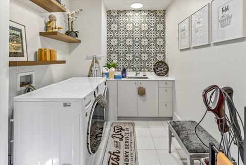 Tiny photo for 21 N May Street #501, Chicago, IL 60607 (MLS # 12615855)