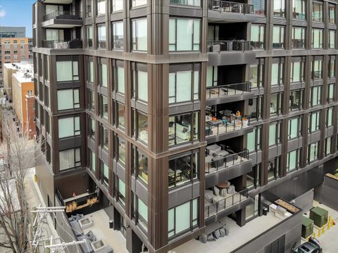 21 N May Street 501 Chicago IL 60607