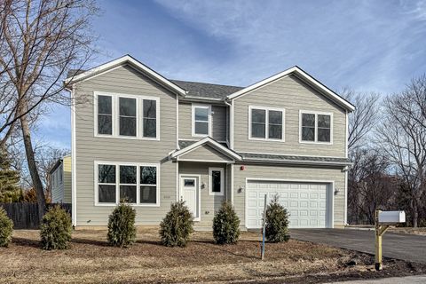 Tiny photo for 1061 Green Bay Road, Lake Bluff, IL 60044 (MLS # 12597350)