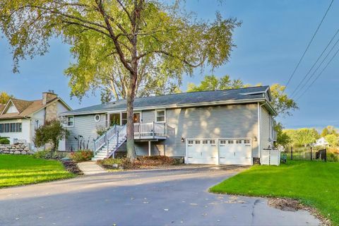 Tiny photo for 23490 N Spring Drive, Barrington, IL 60010 (MLS # 12497192)