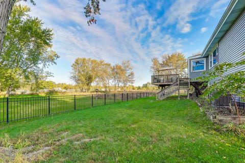 Tiny photo for 23490 N Spring Drive, Barrington, IL 60010 (MLS # 12497192)