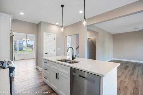 Tiny photo for 884 Hayden Drive, Yorkville, IL 60560 (MLS # 12546884)