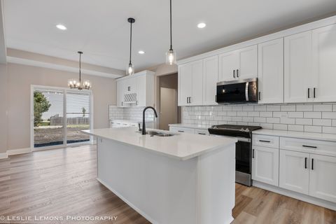 Tiny photo for 884 Hayden Drive, Yorkville, IL 60560 (MLS # 12546884)