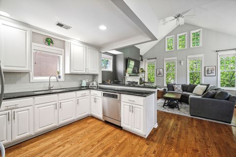 Tiny photo for 3223 N SEMINARY Avenue #3, Chicago, IL 60657 (MLS # 12490235)