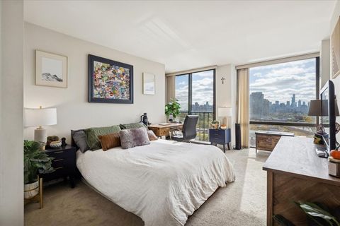 Tiny photo for 345 W Fullerton Parkway #1806, Chicago, IL 60614 (MLS # 12460883)