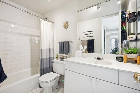 Tiny photo for 345 W Fullerton Parkway #1806, Chicago, IL 60614 (MLS # 12460883)