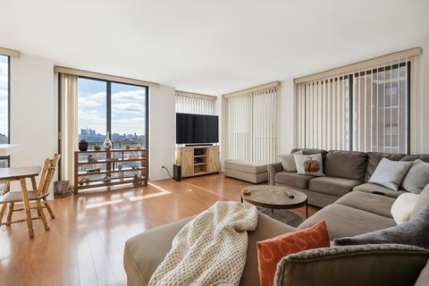 Tiny photo for 345 W Fullerton Parkway #1806, Chicago, IL 60614 (MLS # 12460883)