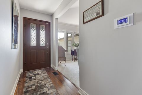 Tiny photo for 260 WELLINGTON Avenue, Elk Grove Village, IL 60007 (MLS # 12517278)