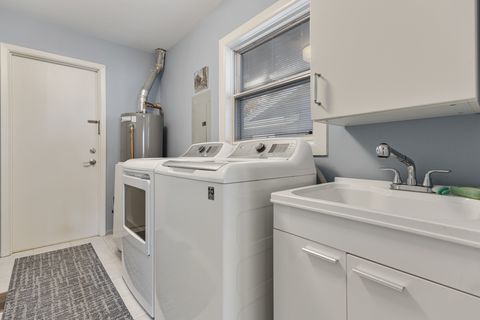 Tiny photo for 260 WELLINGTON Avenue, Elk Grove Village, IL 60007 (MLS # 12517278)