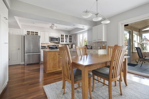 Tiny photo for 260 WELLINGTON Avenue, Elk Grove Village, IL 60007 (MLS # 12517278)